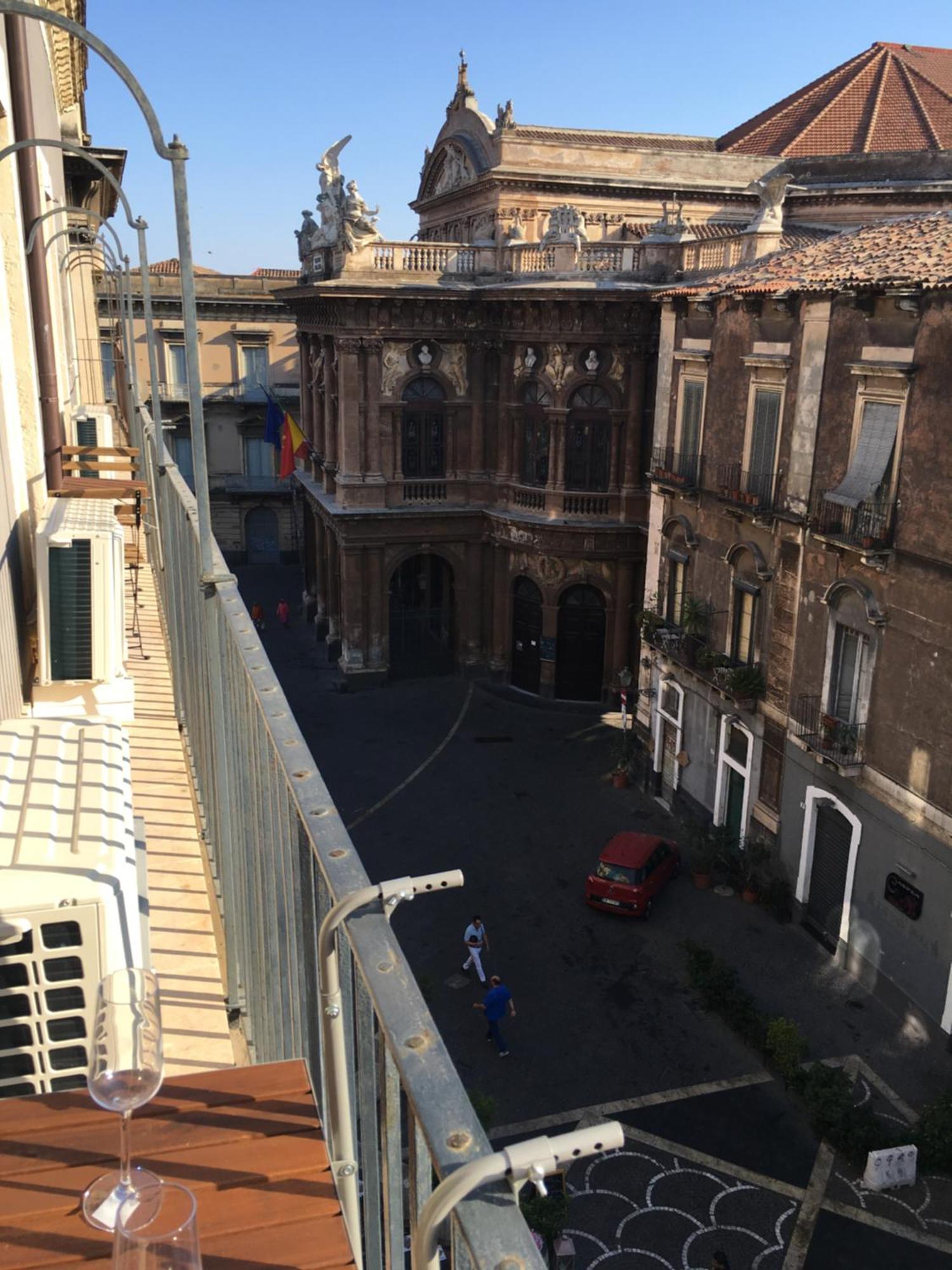 Wonderful Teatro Massimo Bellini Apartment Catania Luaran gambar